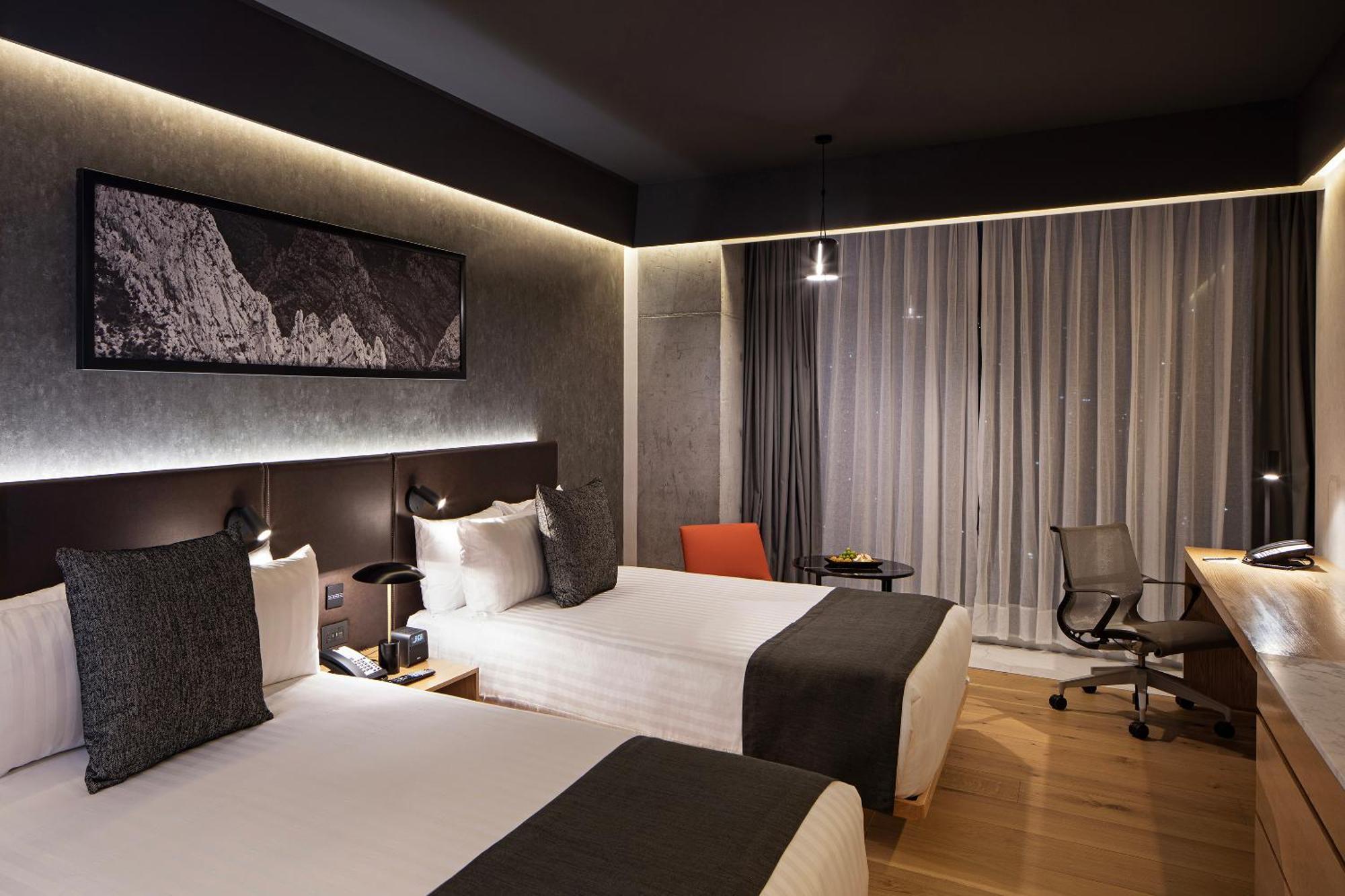 Galeria Plaza Monterrey Hotel Buitenkant foto A room at the hotel