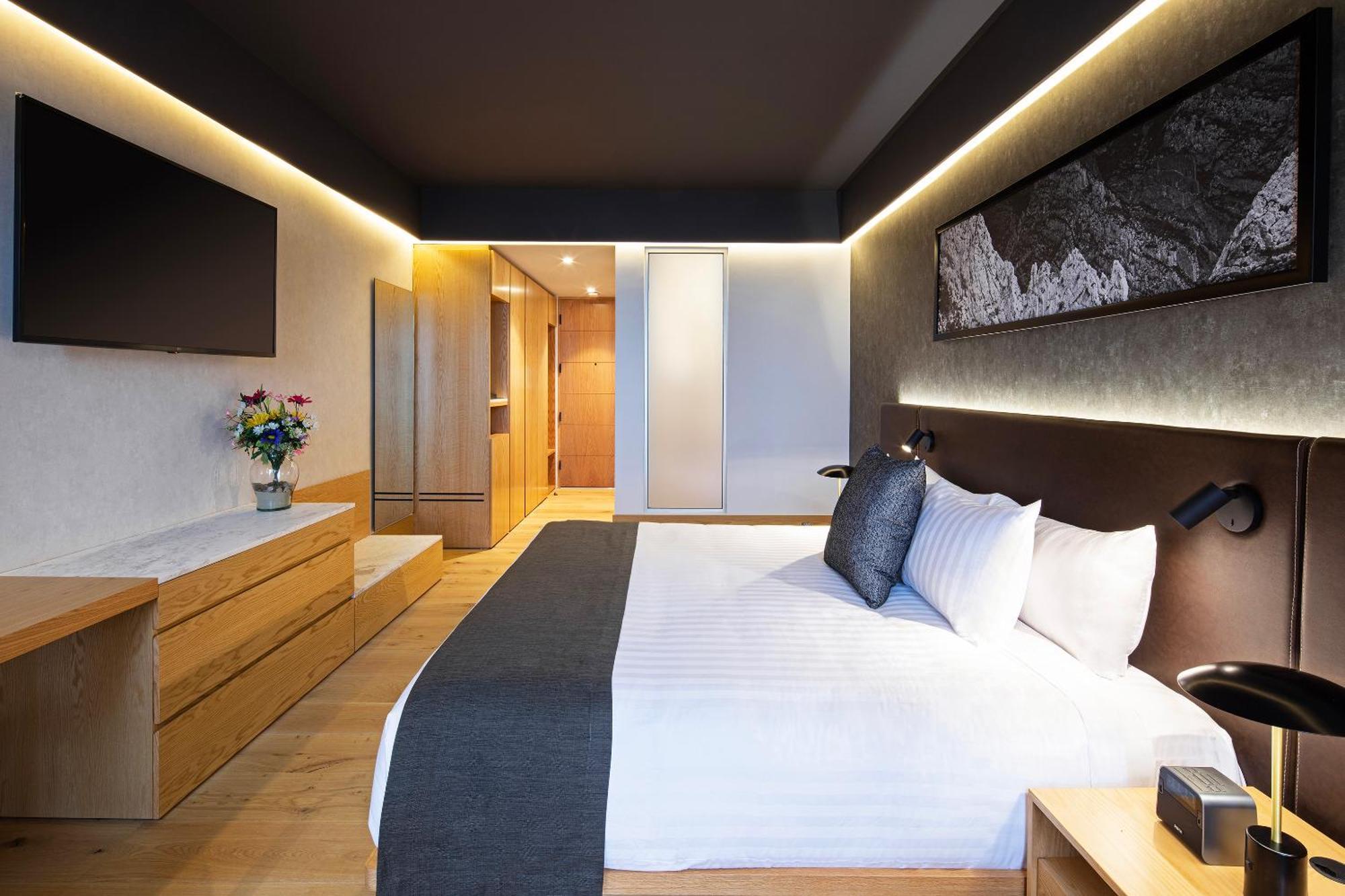 Galeria Plaza Monterrey Hotel Buitenkant foto A room at the hotel