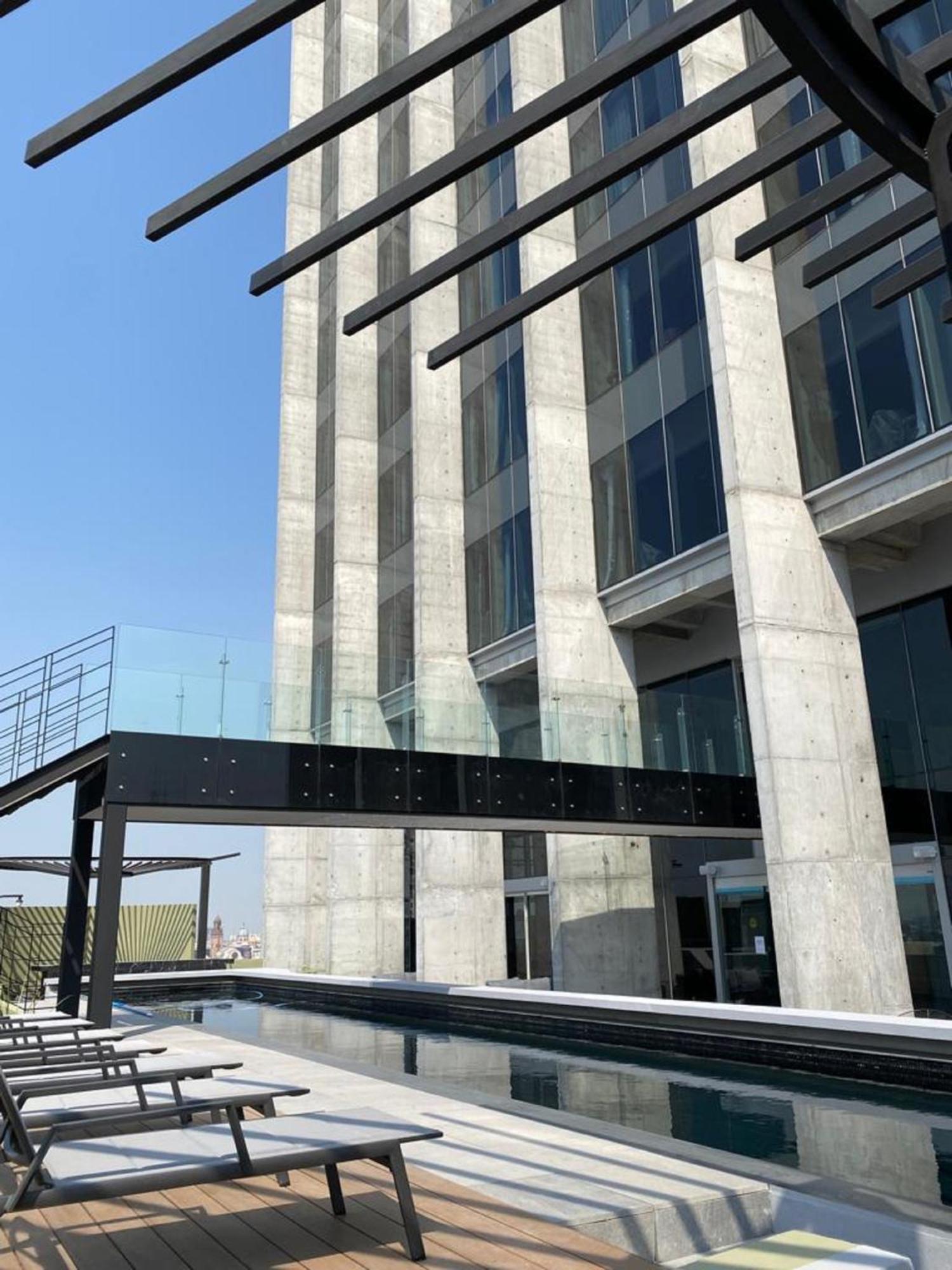 Galeria Plaza Monterrey Hotel Buitenkant foto The Skywalk
